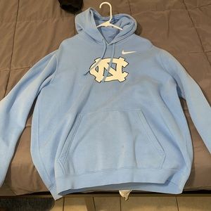 North Carolina Tar Heels Nike sweatshirt